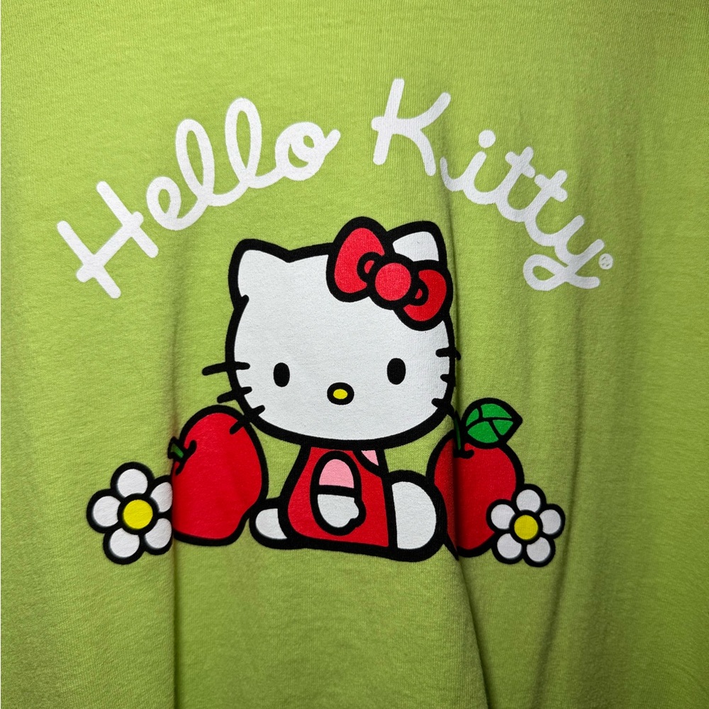 PreLoved Sanrio Long Sleeve Hello Kitty & Apples One Size Fits Like A Large FLAW - Picture 3 of 8